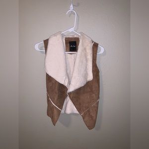 Me Jane Faux Fur Vest, Tan, 100% Polyester, Dry Clean Only